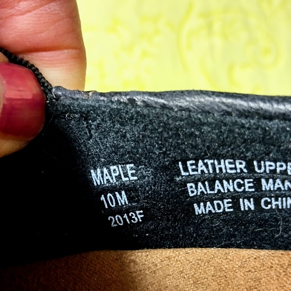 Earth Origins black leather maple woman's 10 medium. Slip on block heel. - Picture 4 of 9